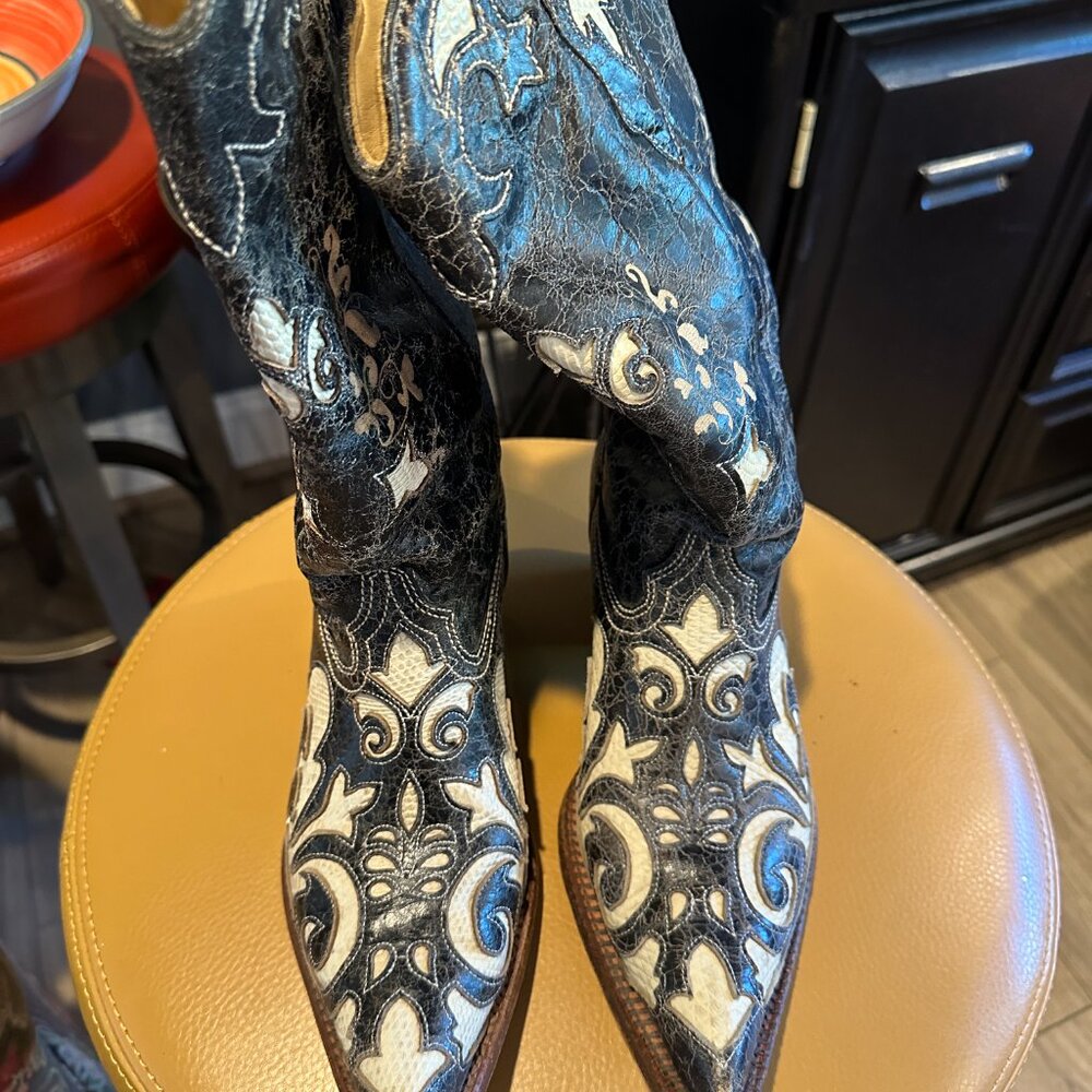 Corral Vintage Cowboy Boots